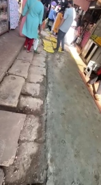 Traders fix internal market roads as civic body turns deaf ear