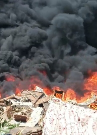 Fire engulfs scrap waste near decor unit in Nuvem