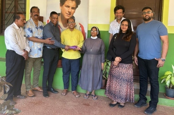 Goans at Heathrow airport offer aid to Old Goa centre