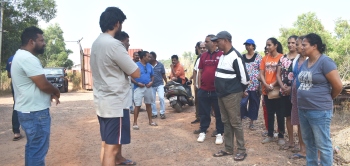Cavelossim, Varca locals protest excavation, transport of sand