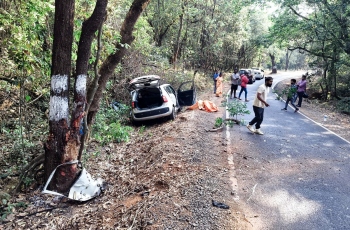 Goa-based woman dies, hubby hurt in road mishap near Khanapur