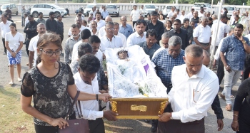 Hundreds bid adieu to activist Tavares, vow to back her cause