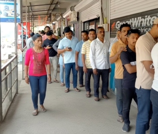 Rush for cylinders in Valpoi amid rumours of shortage