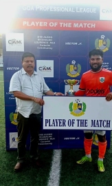 Ivon's early strike keeps Sporting top in win over Geno FC