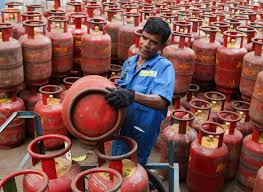 45-day booking gap leaves ‘gramin’ pockets reeling amid LPG crisis