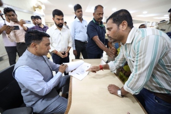 Sawant resumes official duties, hears out public grievances