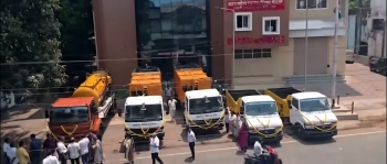 CMC inducts 5 solid waste management vehicles as tenure ends