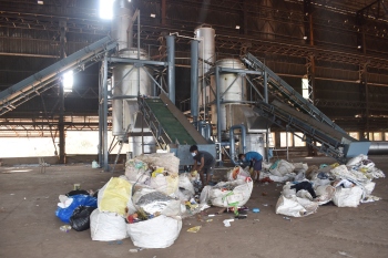 New plant, but old doubts haunt waste plan