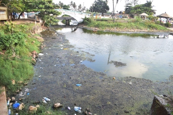 Polluted creek, poor maintenance greet tourists at Colva beach