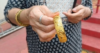 Gold bangle worth â‚¹4.5 lakh recovered a year later after being pledged by domestic help