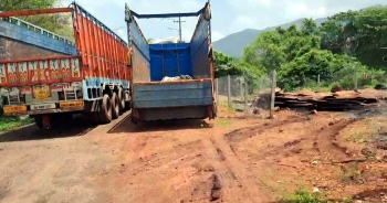 Alert locals stop transportation of molasses scrap at Shristhal