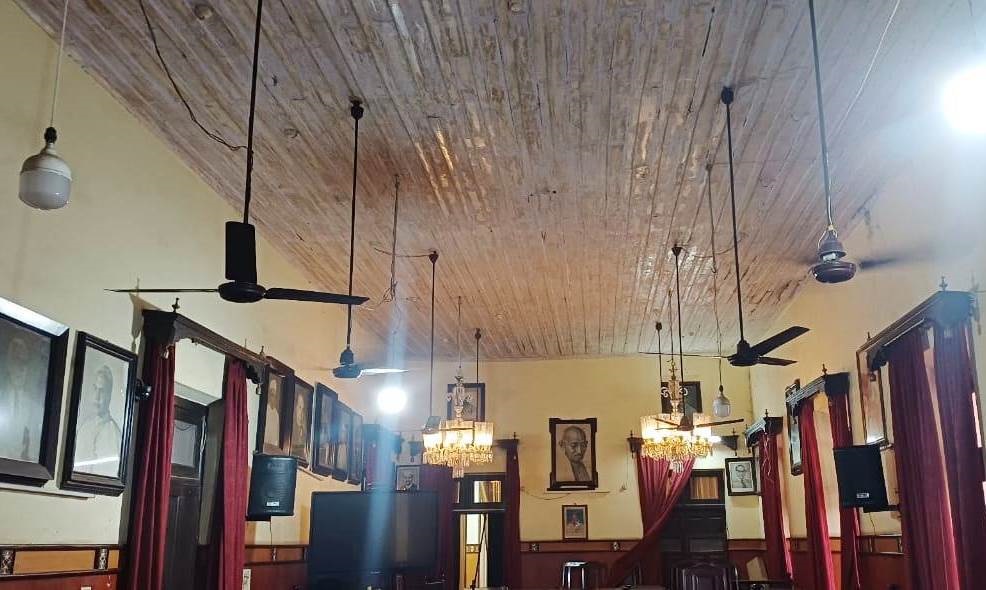 Heritage chandeliers gather dust as MMC restoration project drags on