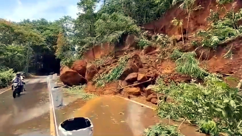 Fresh landslide on Harbour road raises concern