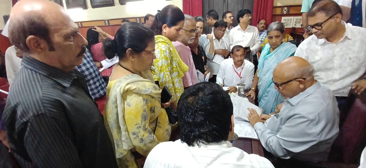PWD min moots time-bound disposal of civic applications