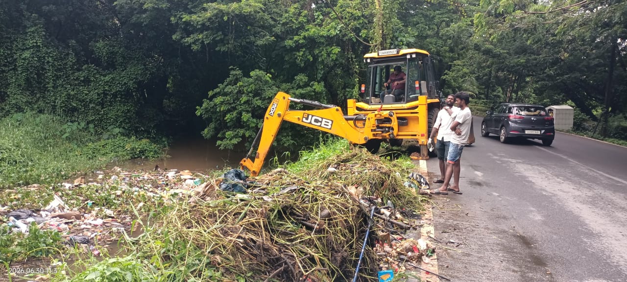 Clean-up Ops of nullah near Mungul bridge incomplete