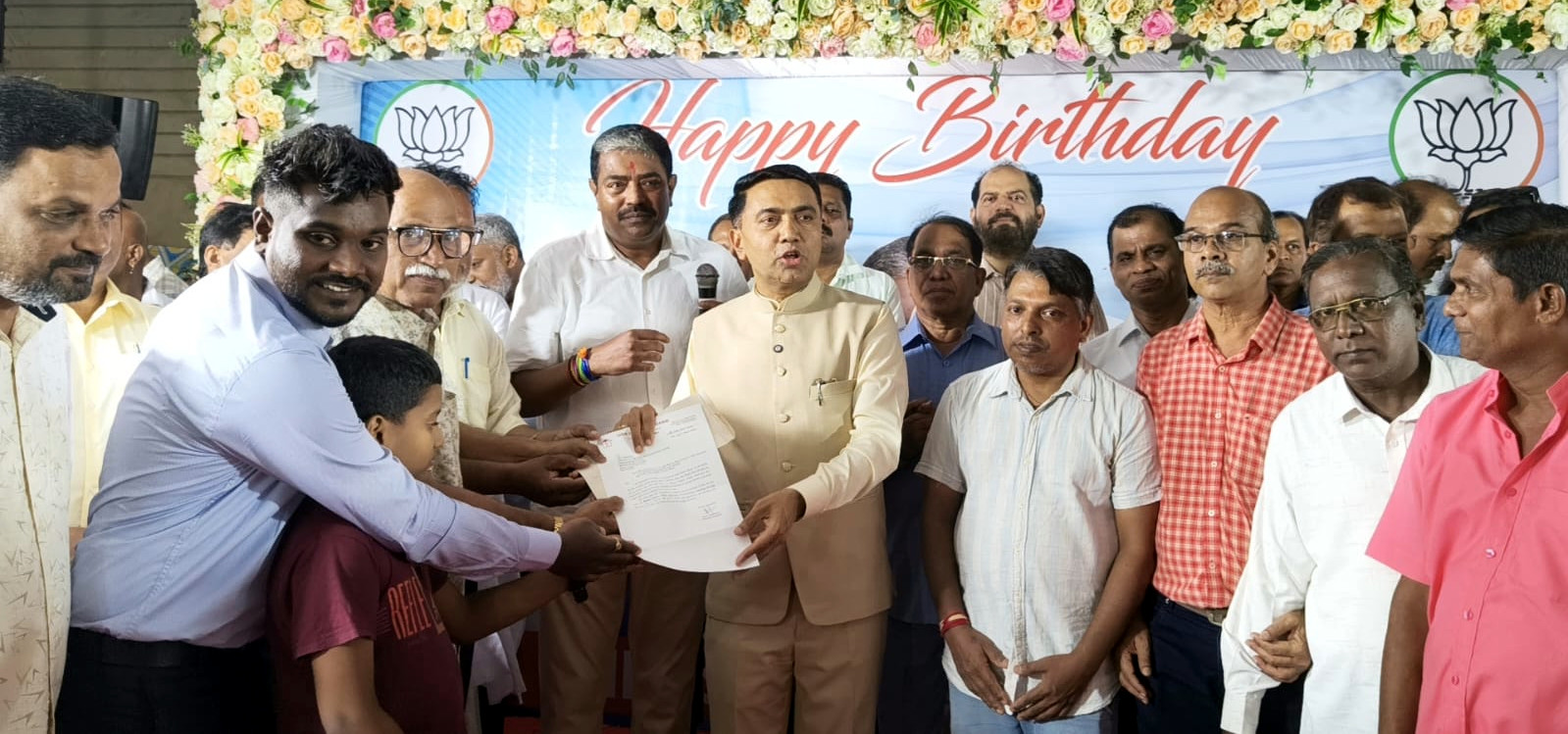 Free new flats for occupants of old Housing Board colonies at Baina