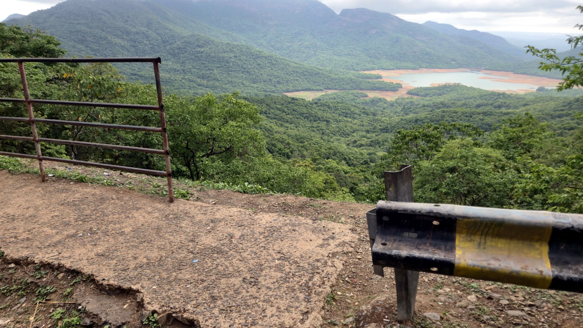 Railings broken at viewpoint of Anjunem Dam at Chorla Ghat