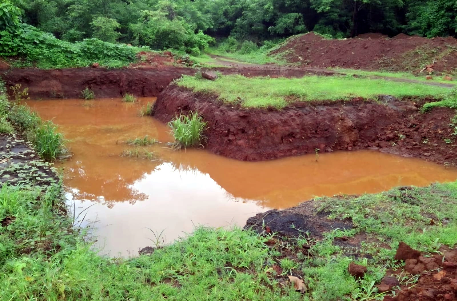 Locals decry failure to cover pits dug for scrapped Mirabag bandhara project
