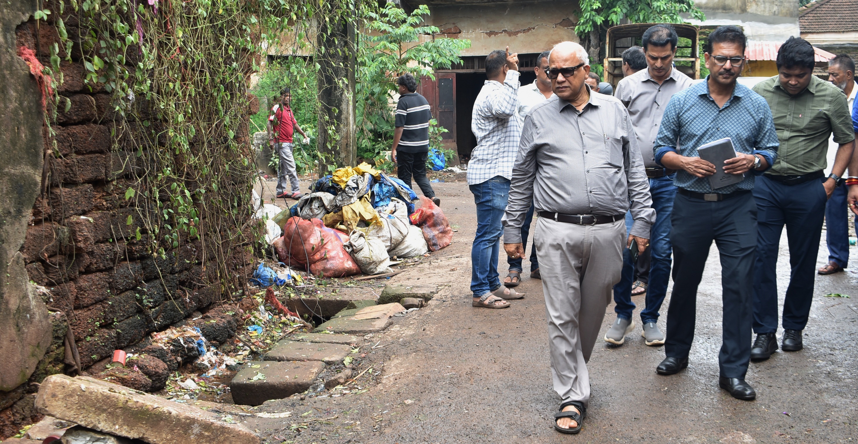 PWD Minister orders Gandhi market infrastructure audit