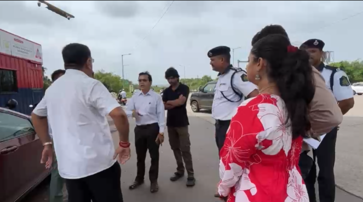 PWD, Traffic Police inspect Merces junction amid demand for traffic signals