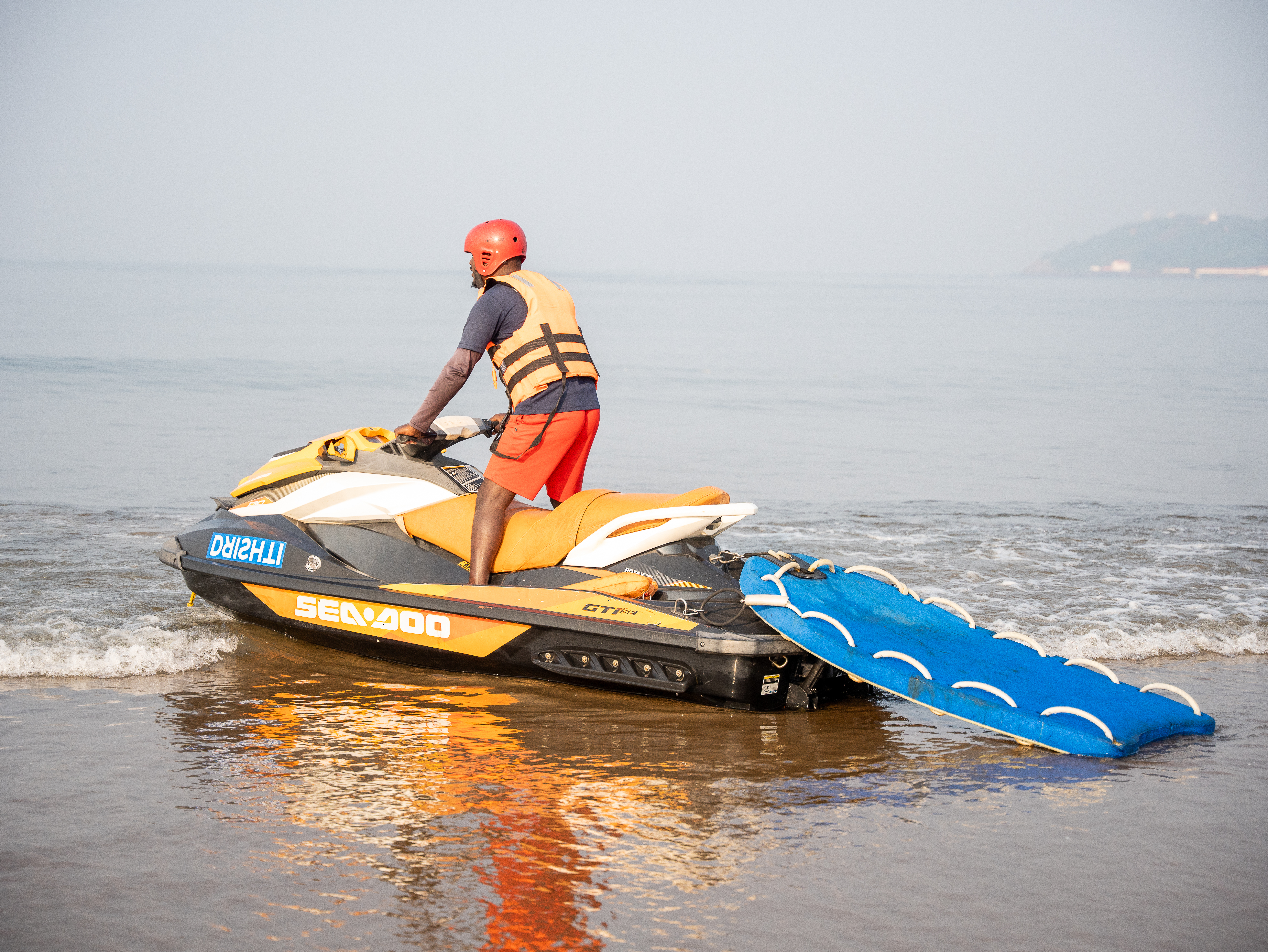 Two fishermen rescued after canoe capsizes near Morjim Beach