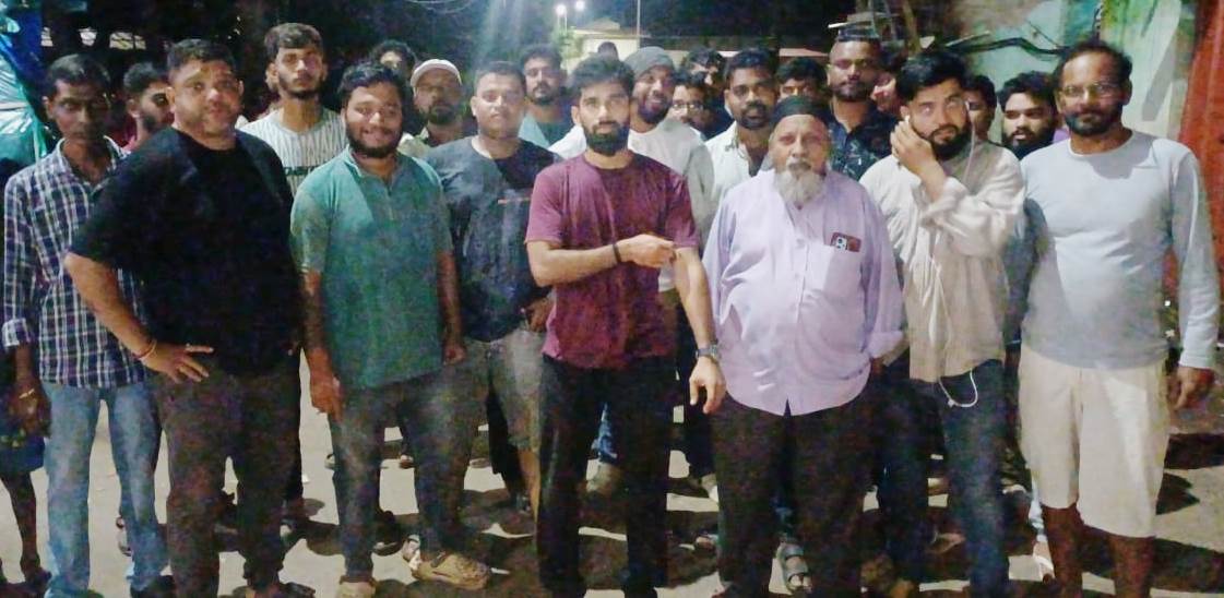 Locals, taxi drivers nab train robbery suspects