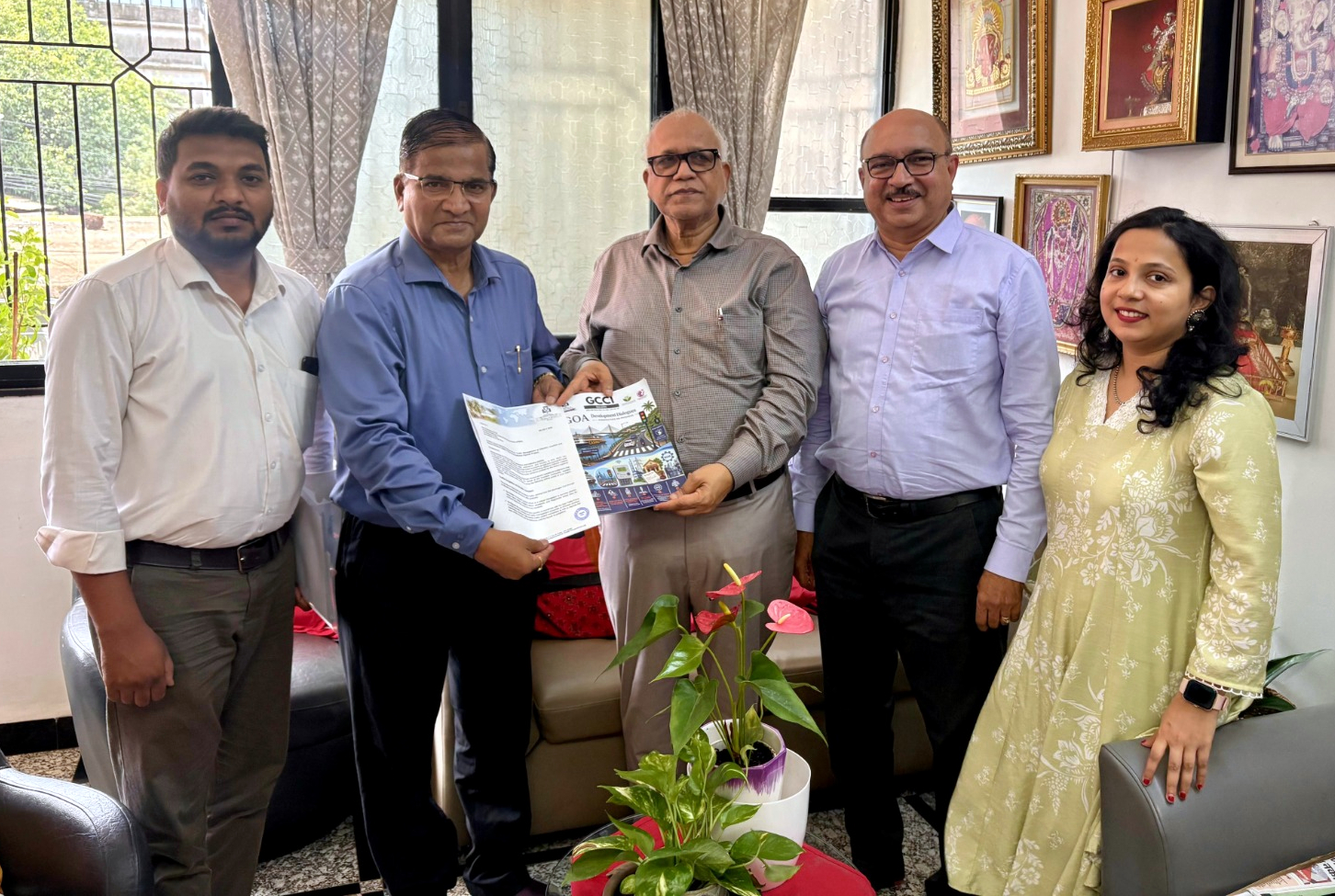 GCCI team meets PWD minister   over traffic at Chicalim junction