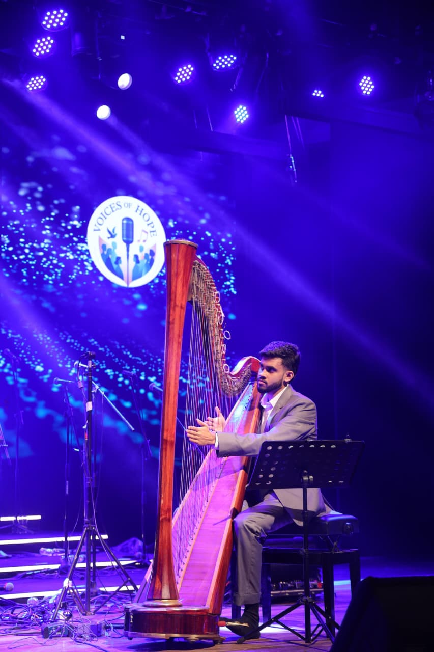 A modern serenade: Daniel, the harp and the sounds of Goa