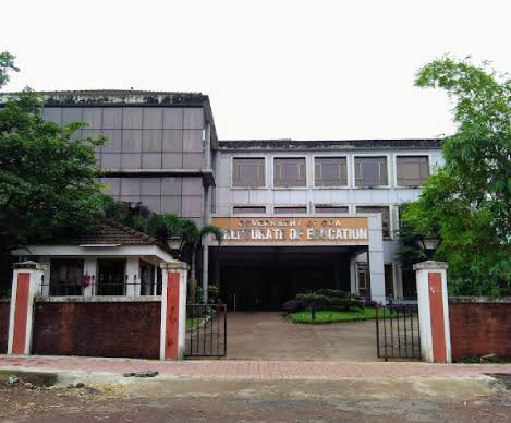 DoE withdraws mandatory nod for external speakers