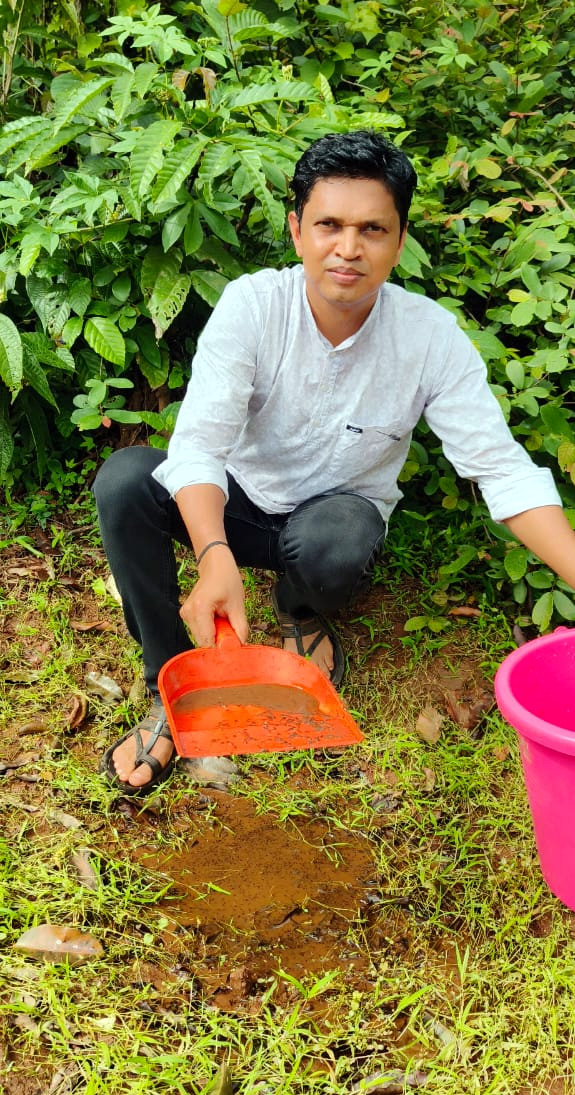 Over 300 tadpoles rescued   from drying pond at...