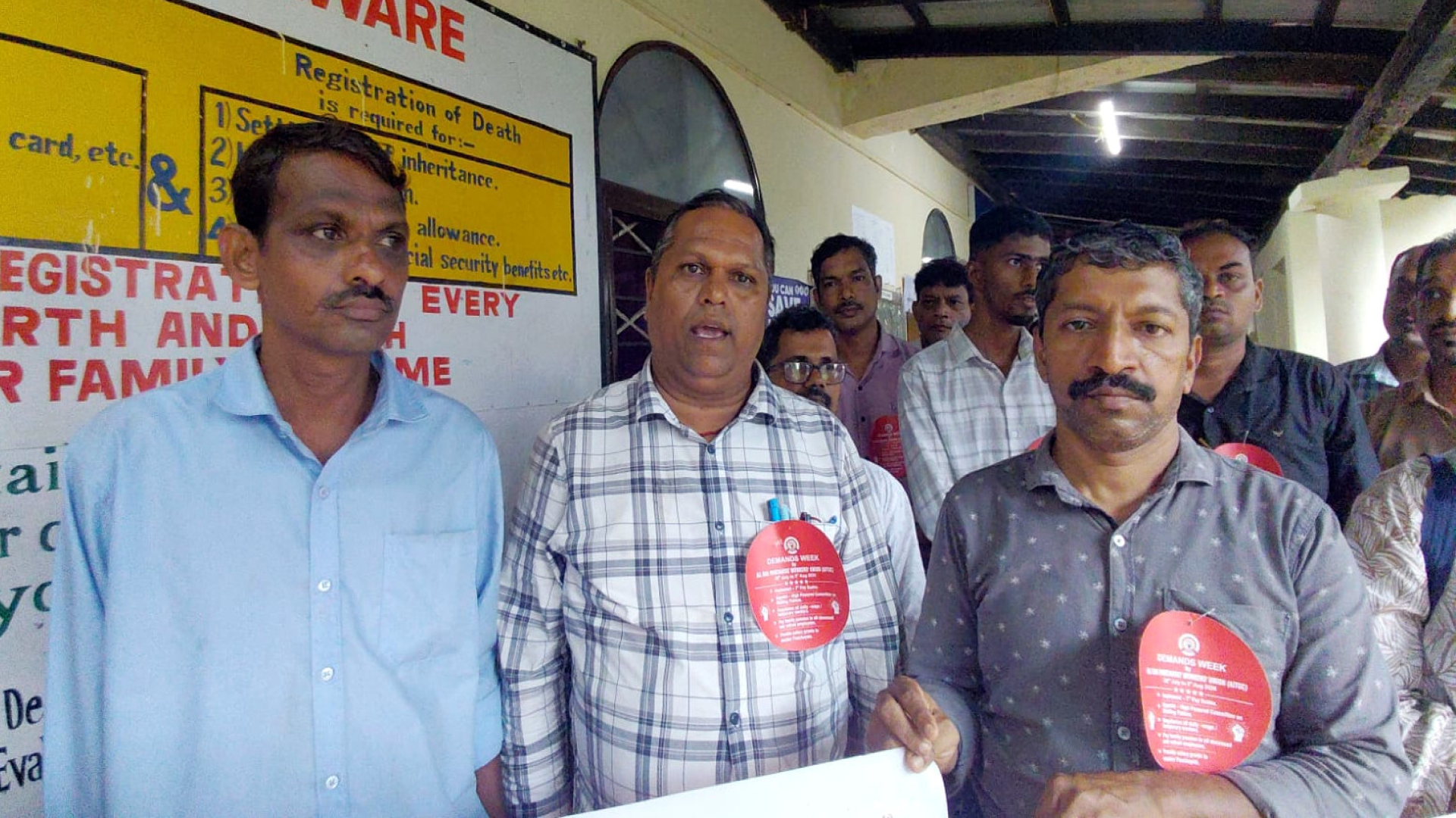 Aided panchayat employees stage protest in Sattari