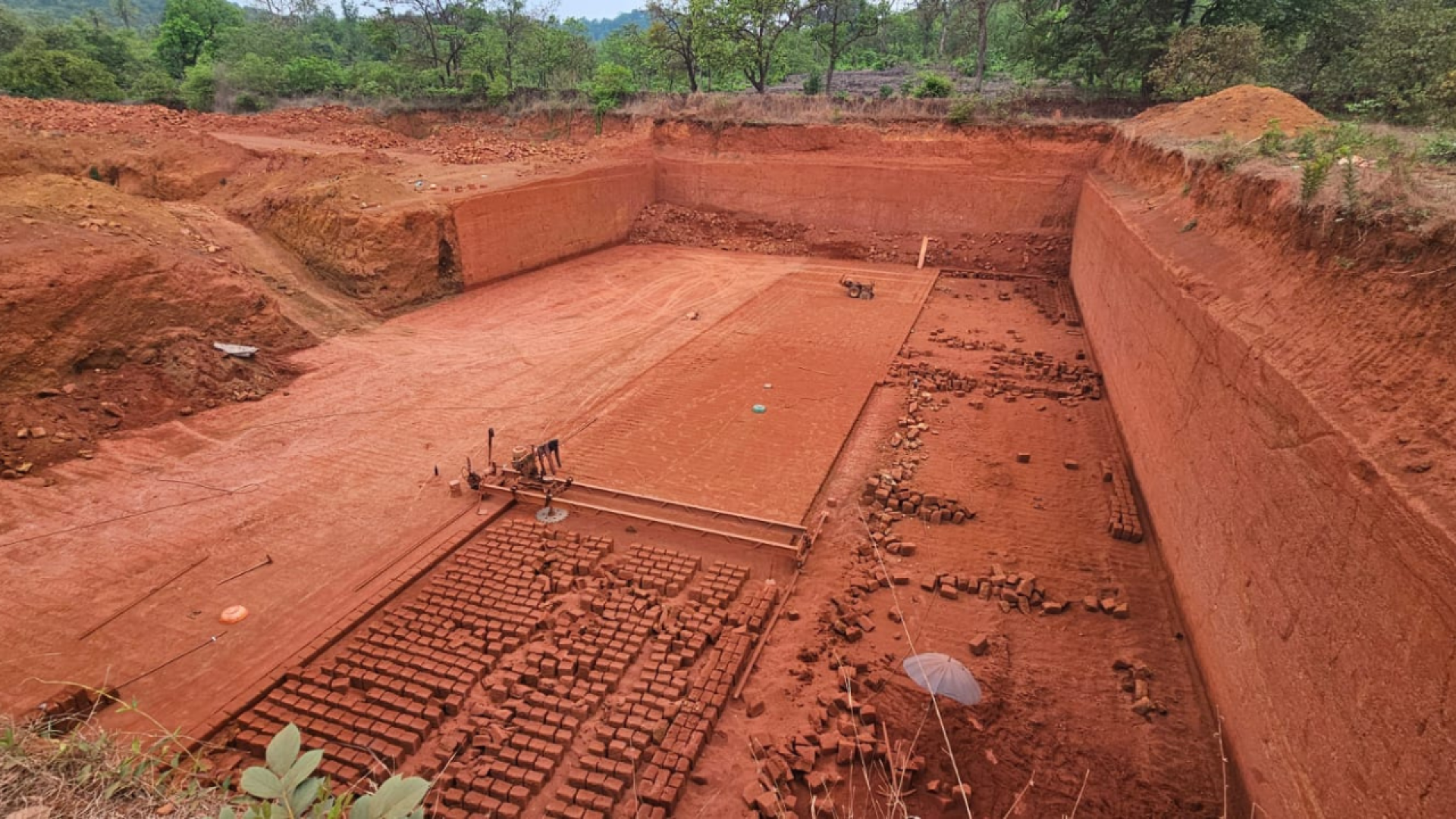 Illegal laterite quarries continue across Sattari despite monsoon