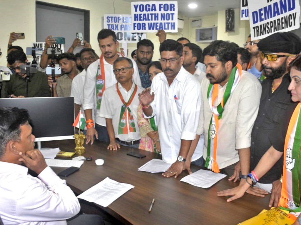 Cong confronts Sports director over Yoga Day ex...