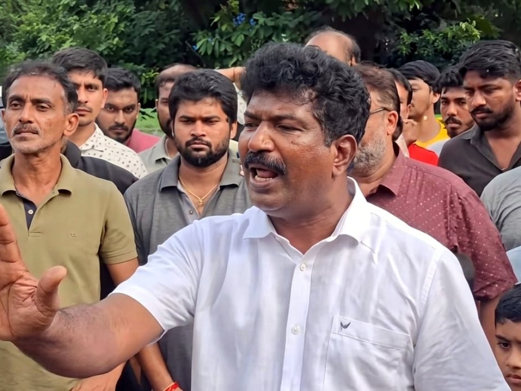 Zambaulim turns heat on gaushala