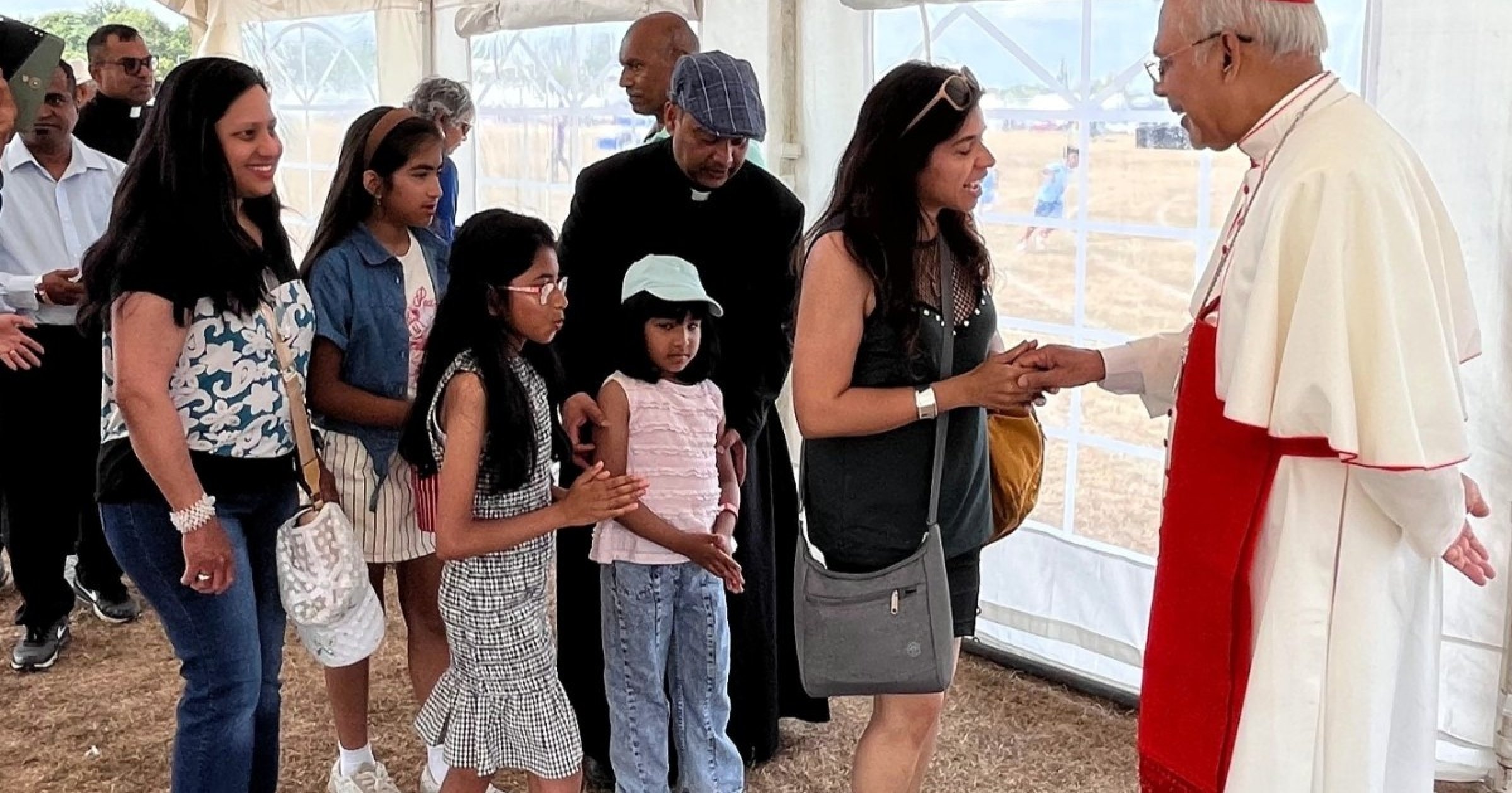 Cardinal Ferrao meets Goan community during visit to UK