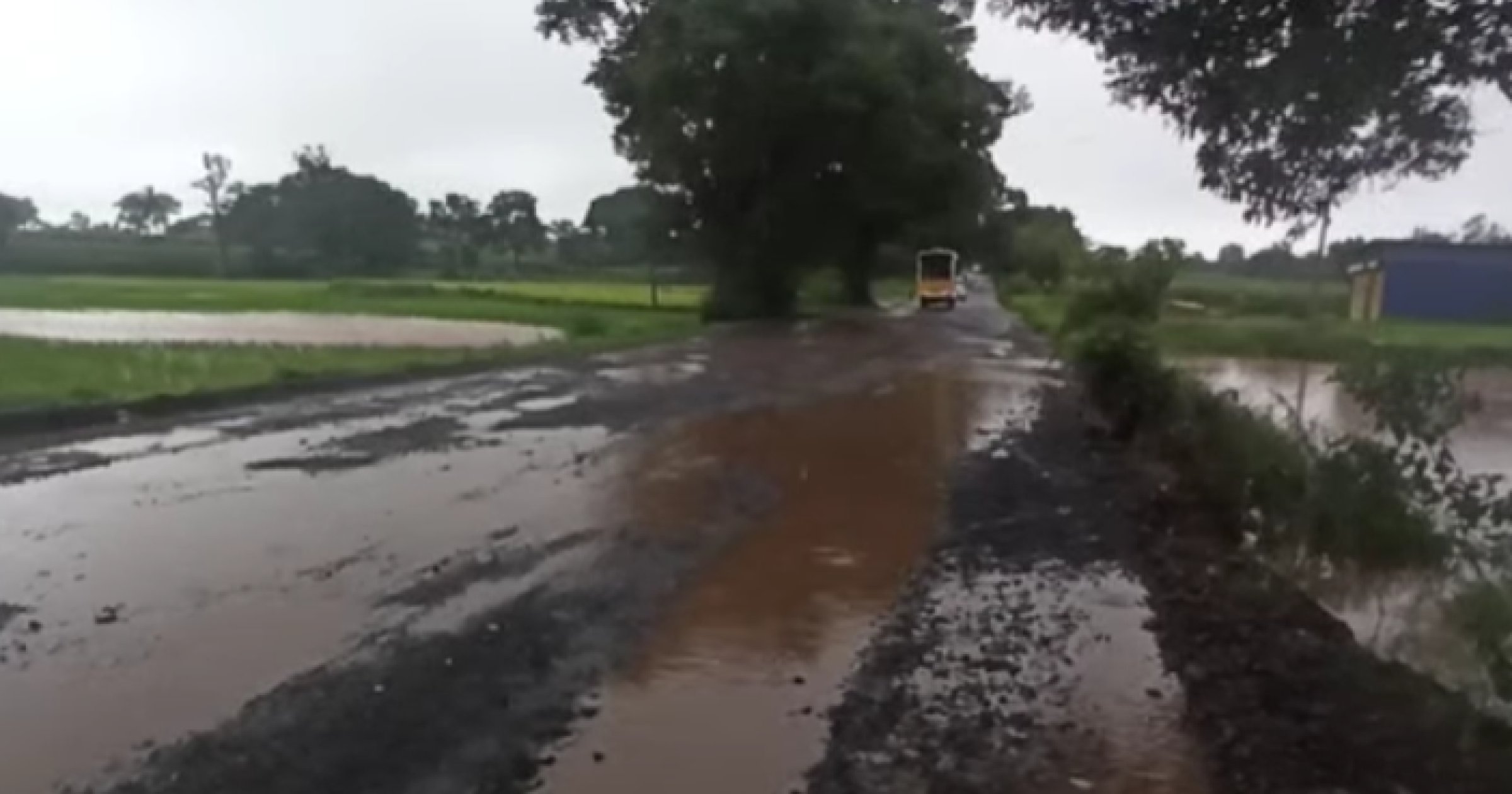 Traffic resumes on road between Khanapur and Goa