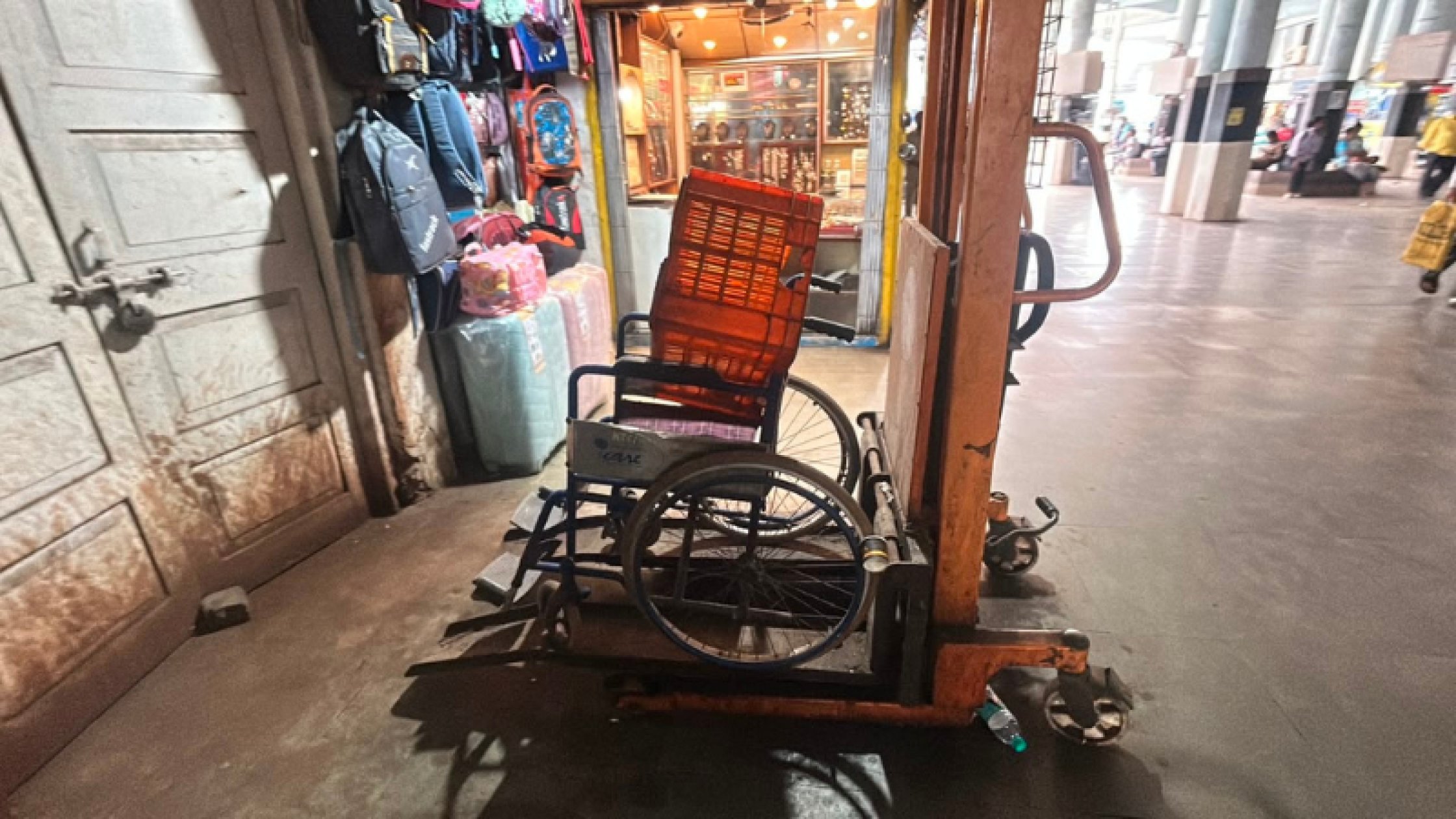 Four years after launch, KTCL's wheelchair lifts remain unused at Panaji bus stand