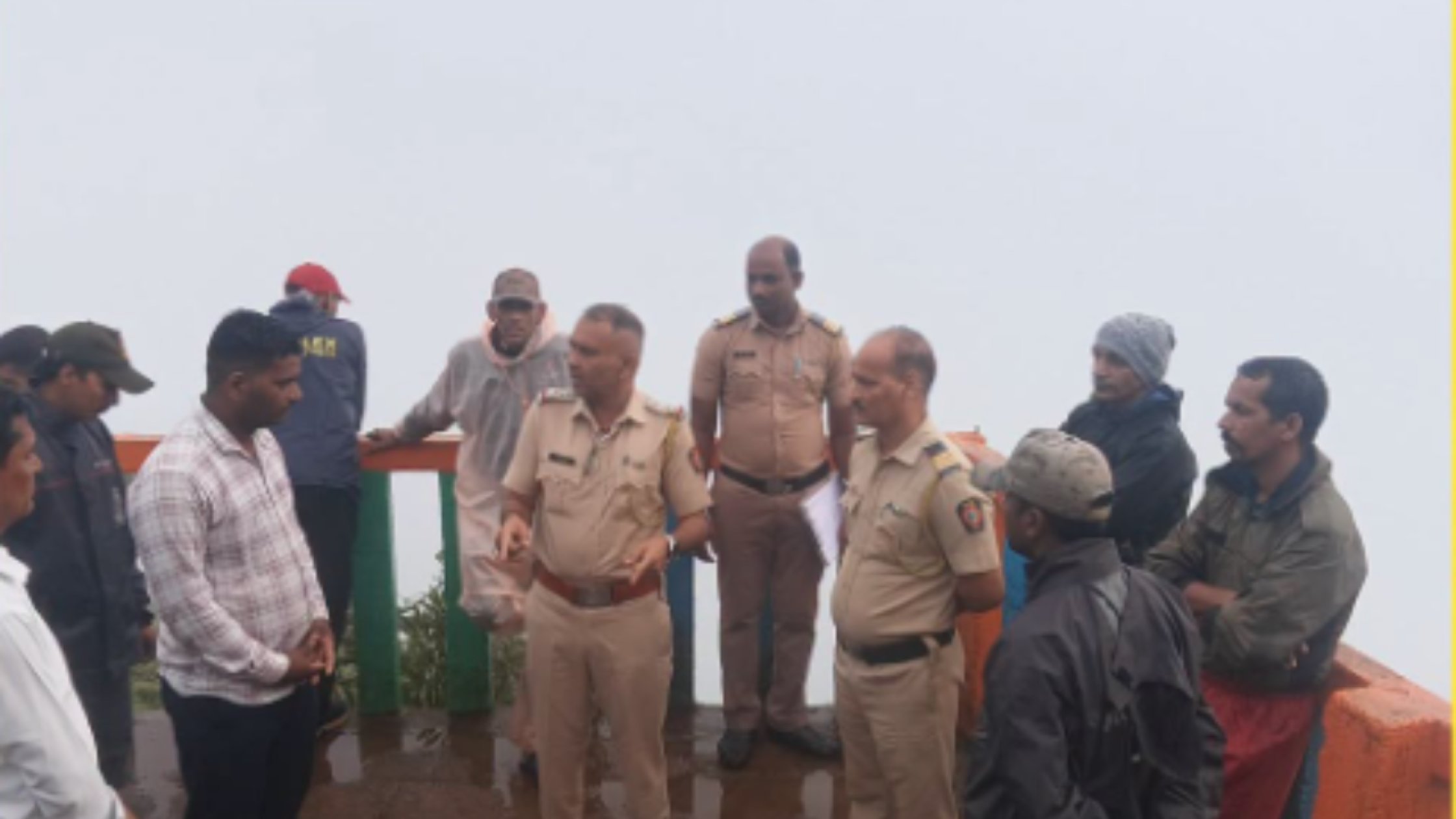 Karnataka tourist feared dead after falling int...