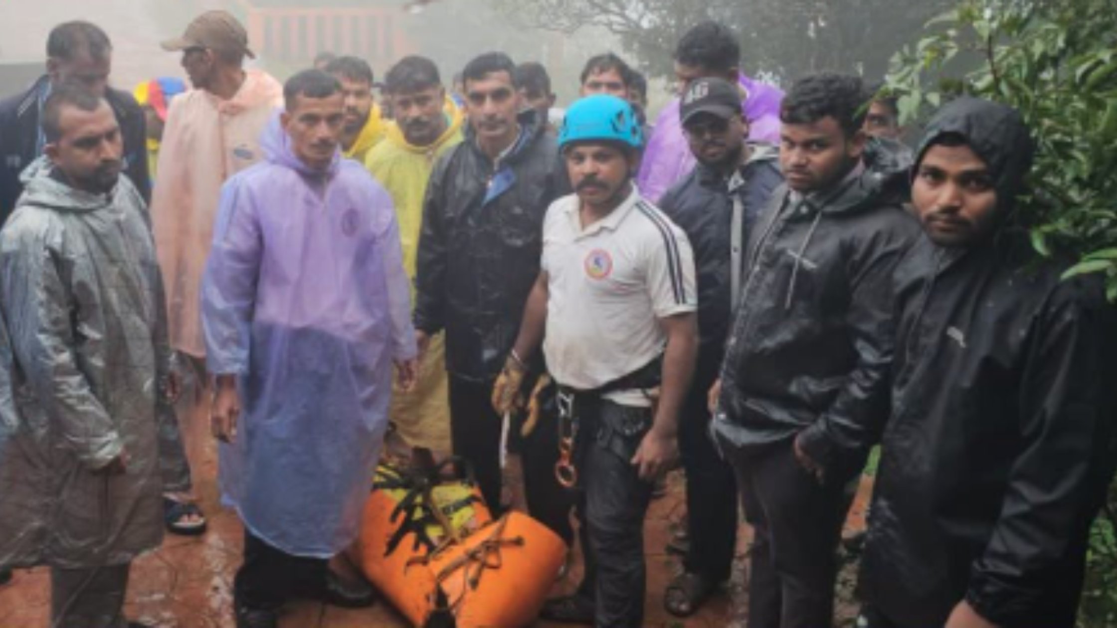 Karnataka tourist dies after falling into 400-foot gorge at Amboli's Mahadevgad Point