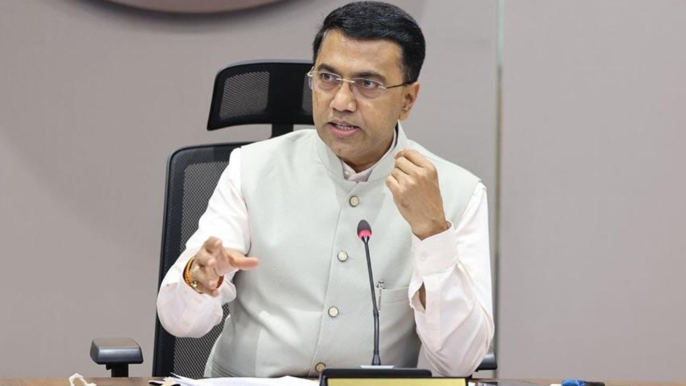 Census Commissioner to be named next week for q...