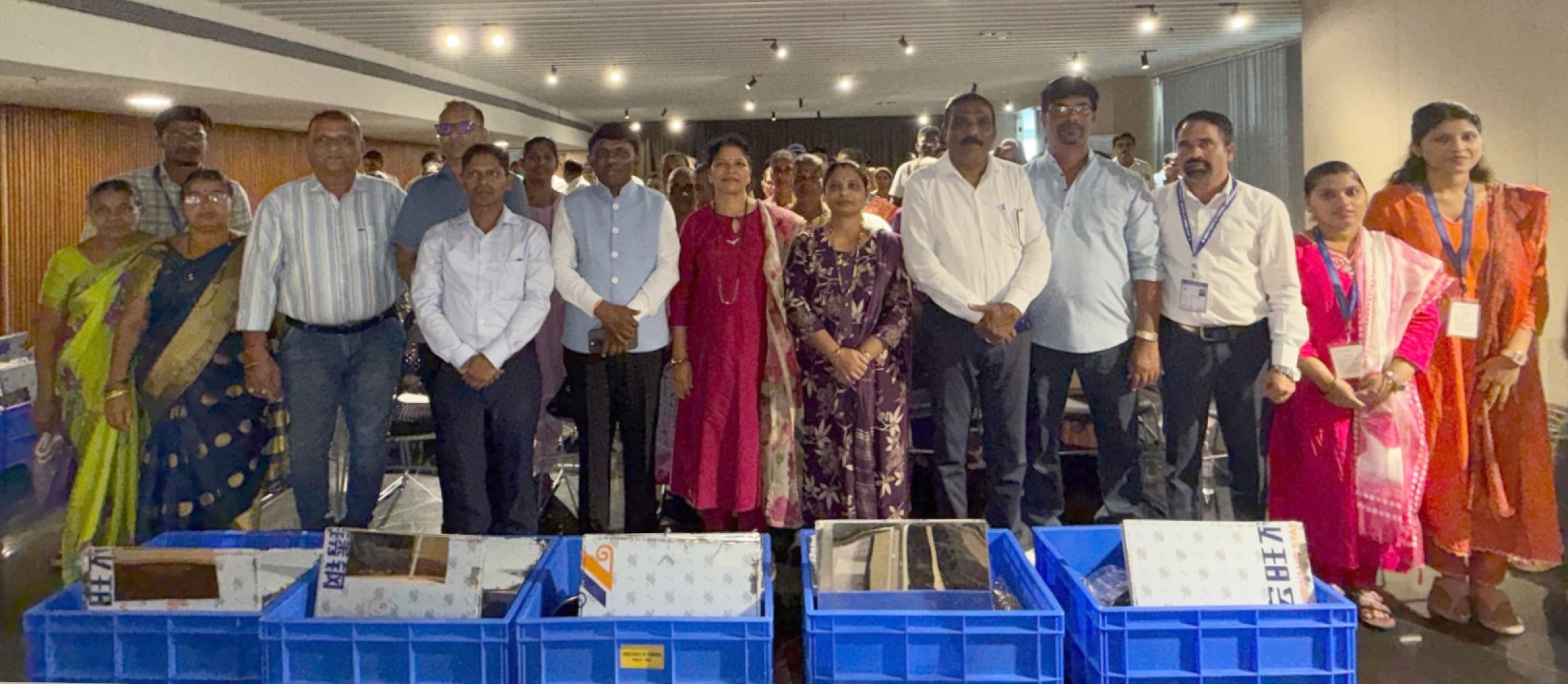 Canacona fish vendors get kits for hygiene, fresh fish sales
