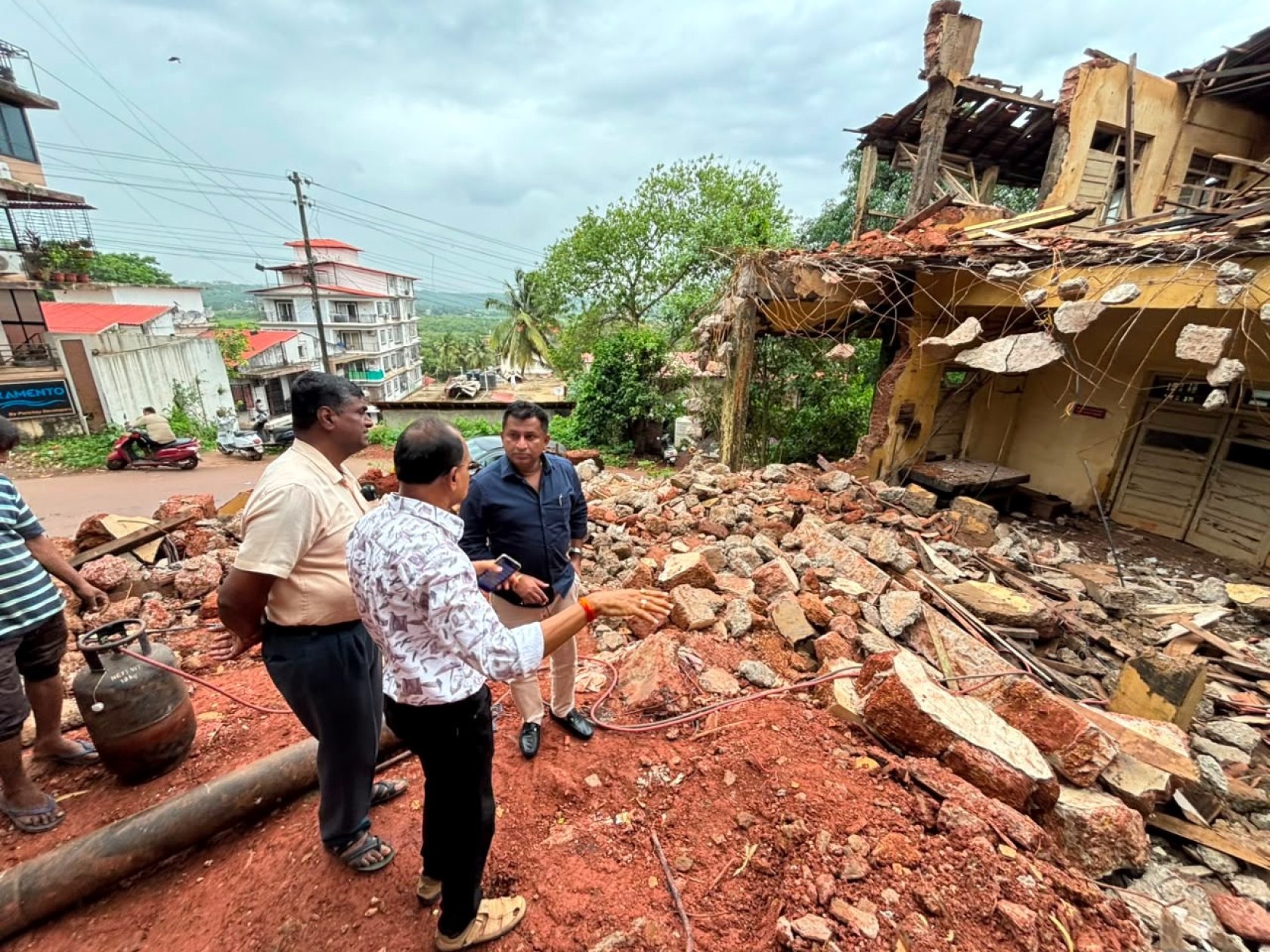 Demolition of Reis Magos handicrafts building paves way for new facility