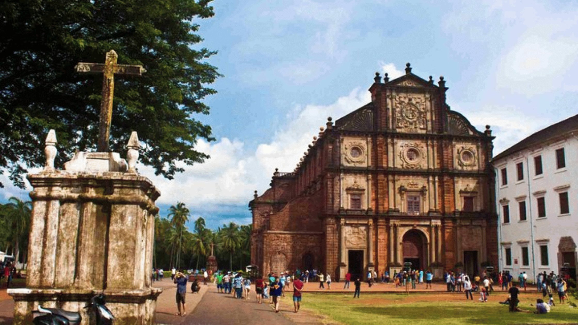 Diocesan youth leaders meet at Old Goa