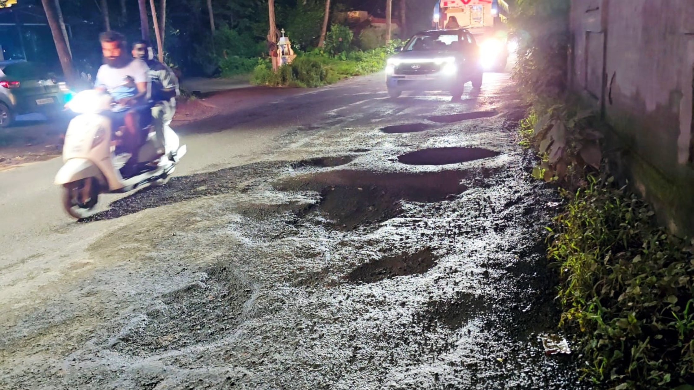 Giant potholes turn Guirim road into accident trap