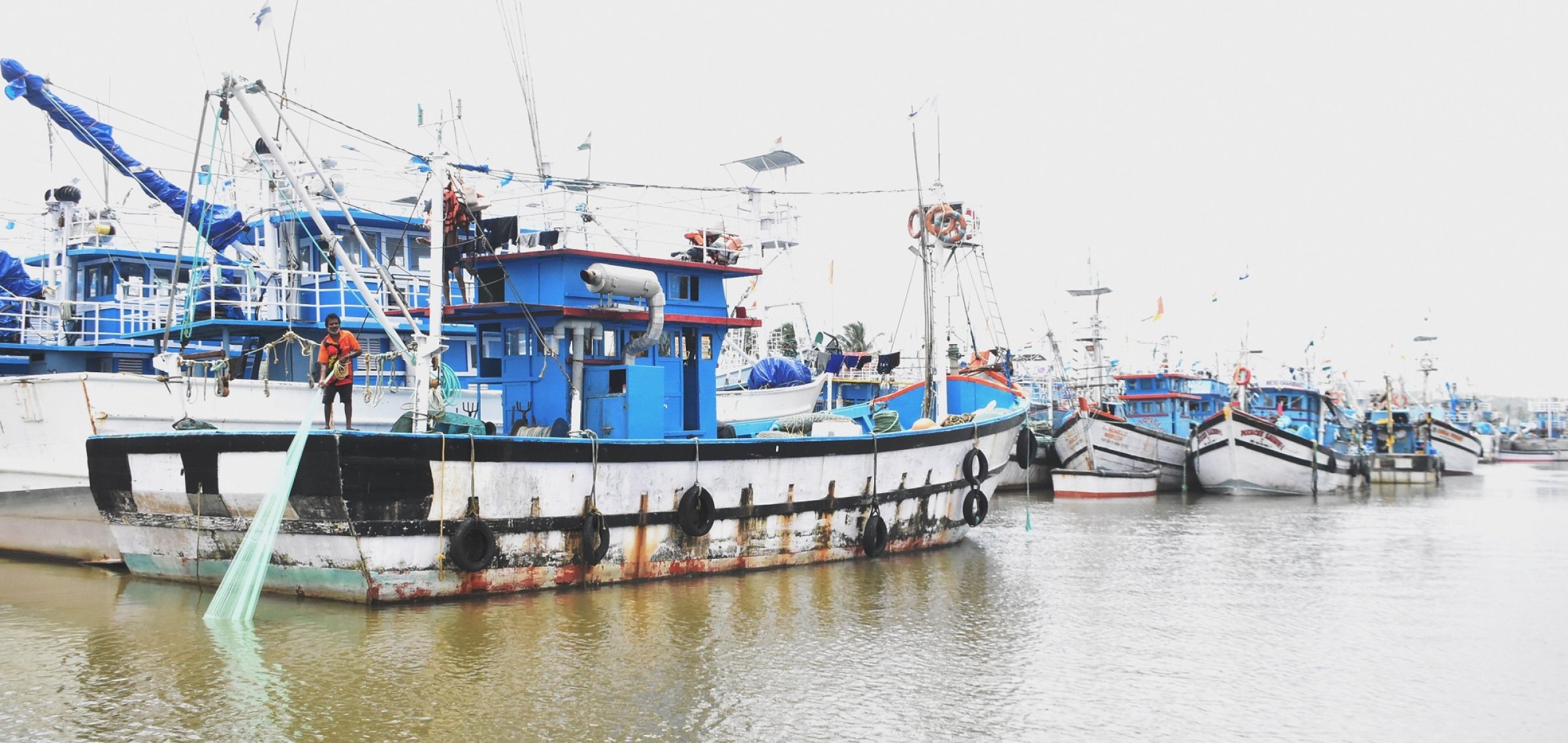 Two weeks into season, manpower crunch, rough seas keep Cutbona fleet anchored
