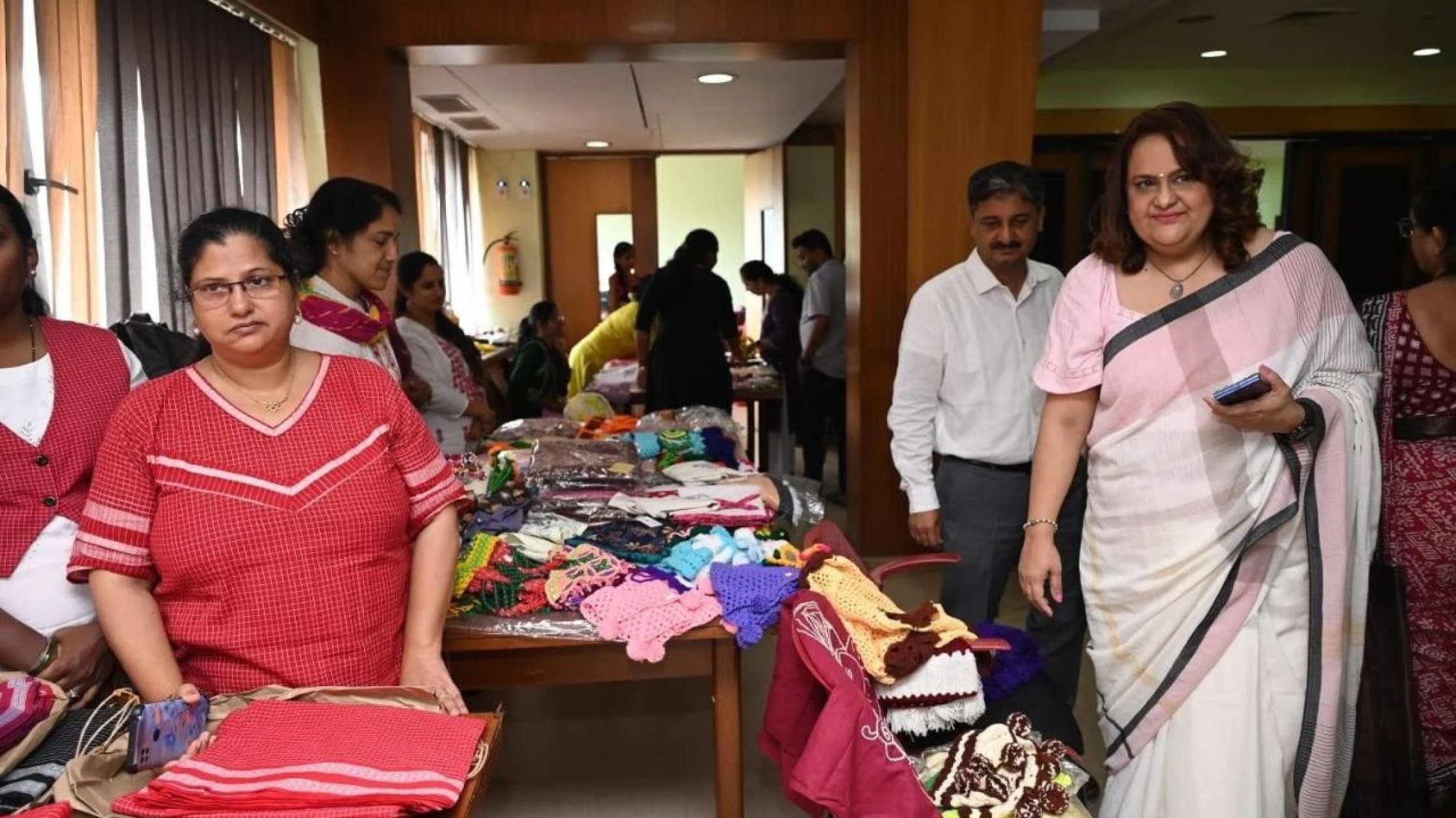 GCCI celebrates National Handloom Day with focus on women artisans