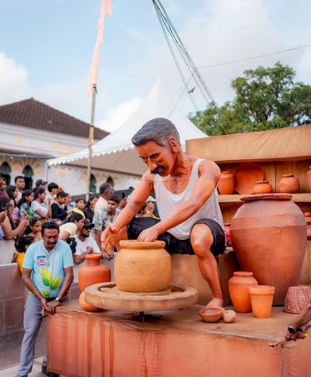 Flag, floats and the secretive themes of Divar's Bonderam