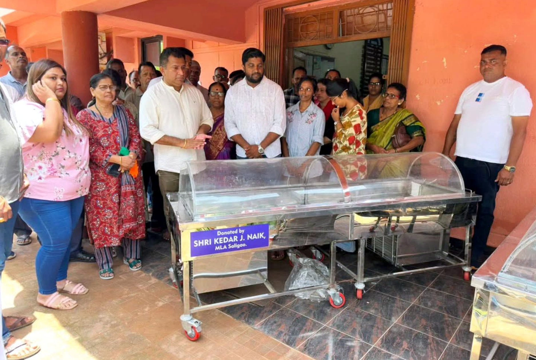 Mobile mortuary units handed to Guirim, Sangolda panchayats