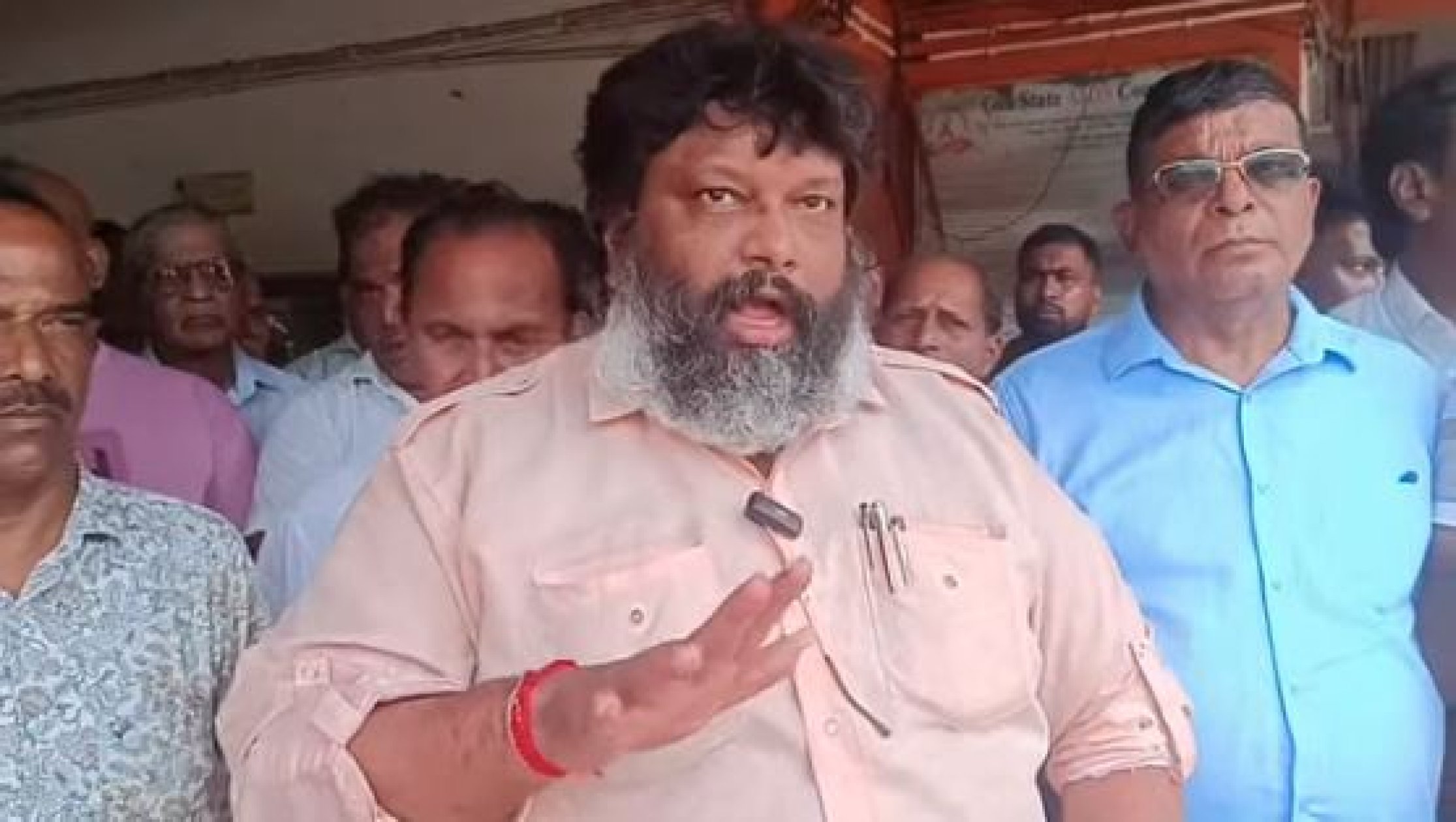 Bus owners warn of protest during Shah, Gadkari...