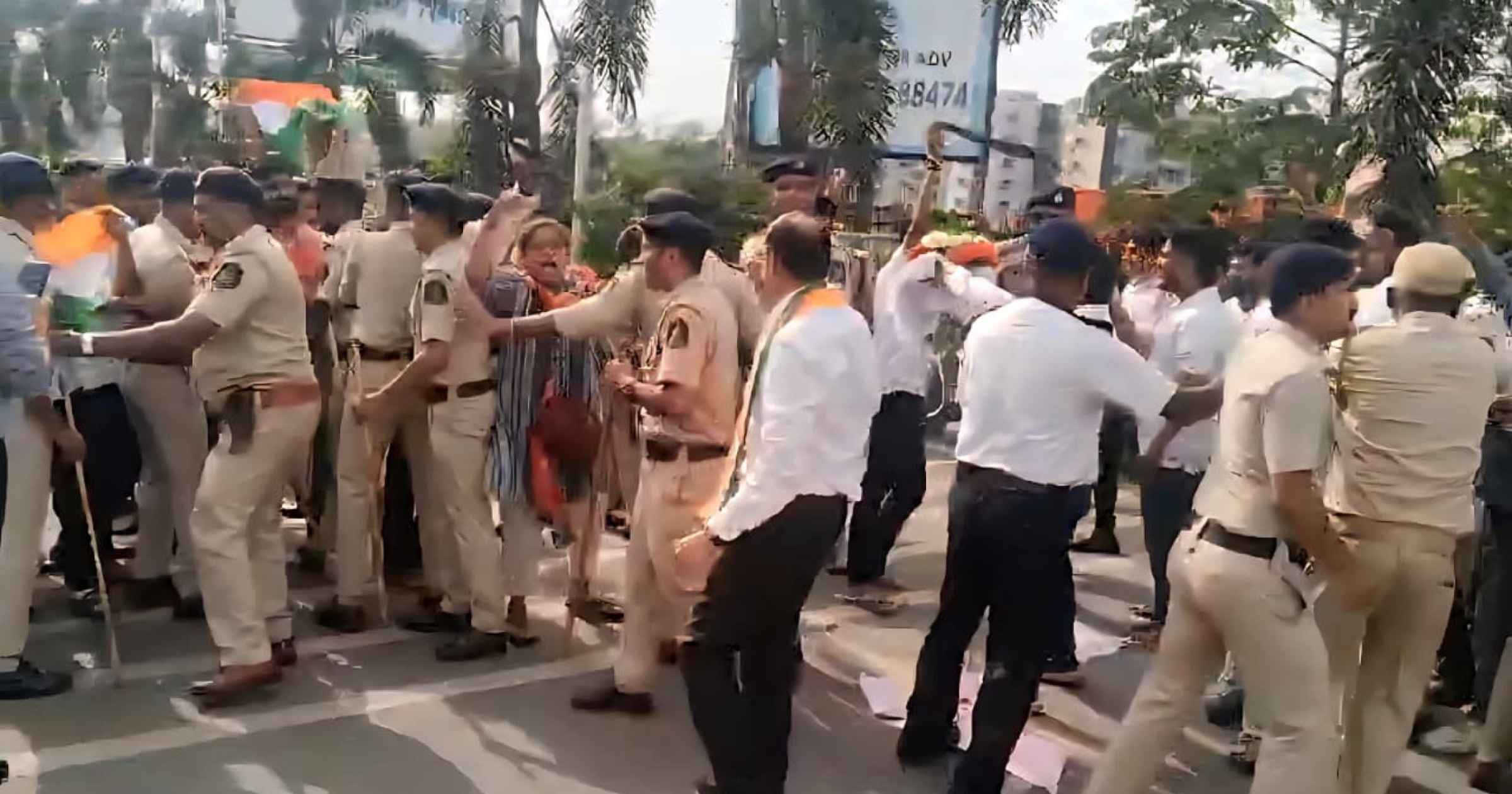 BJYM leaders booked over protest during Kharge’s visit